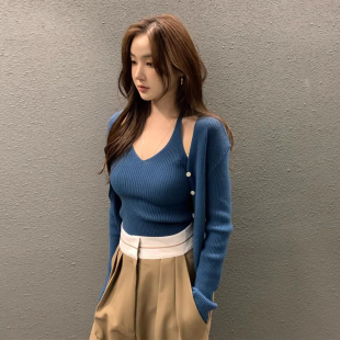 时尚套装小性感挂脖式打底针织背心女2025秋季小排扣毛衣开衫外套