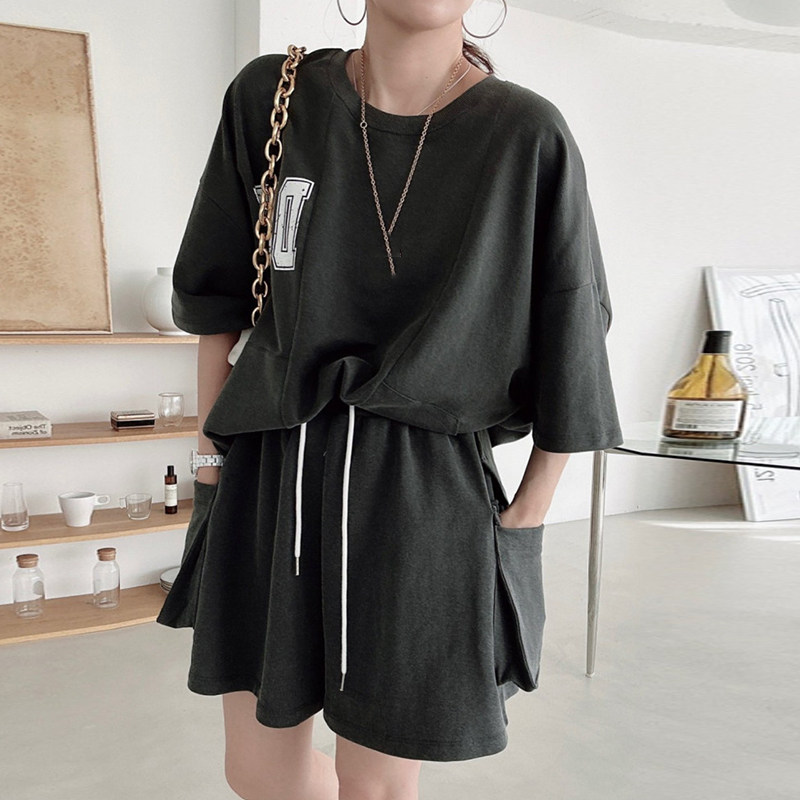 한국 시크 여름 프렌치 틈새 라운드 넥 레터 프린트 티셔츠 + 여성용 하이 웨이스트 다목적 더블 포켓 와이드 레그 반바지