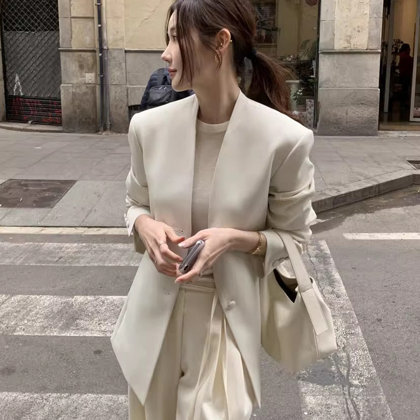 复古简约纯色两粒扣长袖西装外套女早春季新款宽松百搭中长款上衣,女装/女士精品,西装,淘宝优惠券,粉丝福利购,淘宝优惠卷