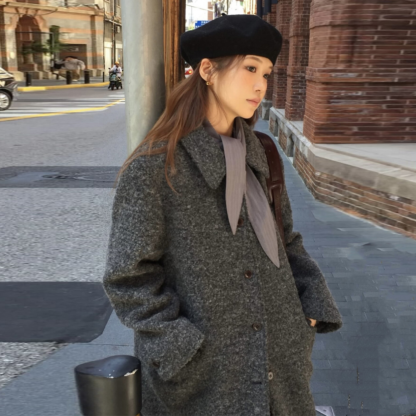 复古翻领双口袋单排扣呢子大衣女2025冬季新款宽松中长款毛呢外套