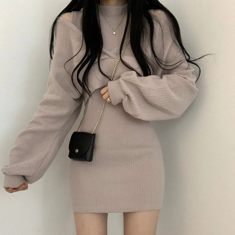 针织背心连衣裙+长袖披肩短外套