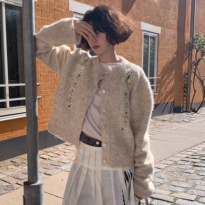 刺绣提花软糯百搭长袖针织外套