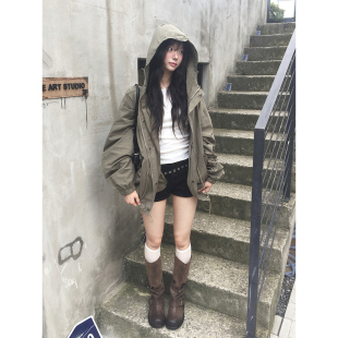 良良家军绿色连帽风衣外套女2026秋季新款宽松小个子工装夹克上衣