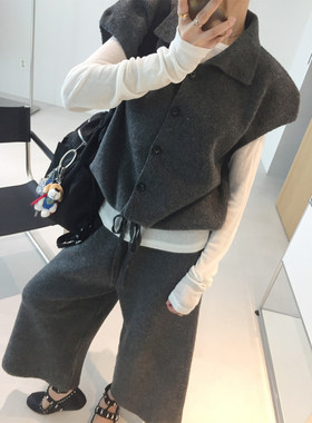 巨好看的高领马甲阔腿裤两件套