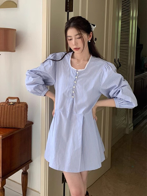 温柔减龄小个子条纹连衣裙女
