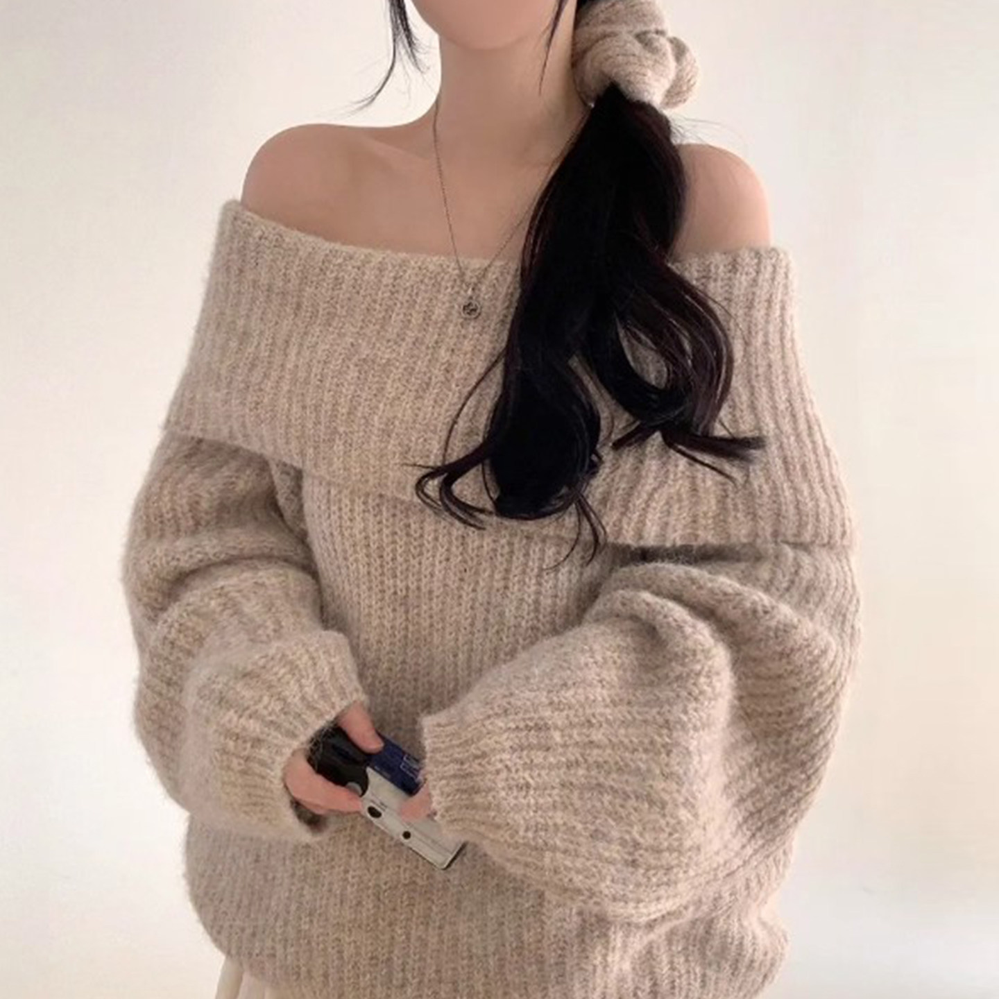 一字领软糯露肩针织衫毛衣