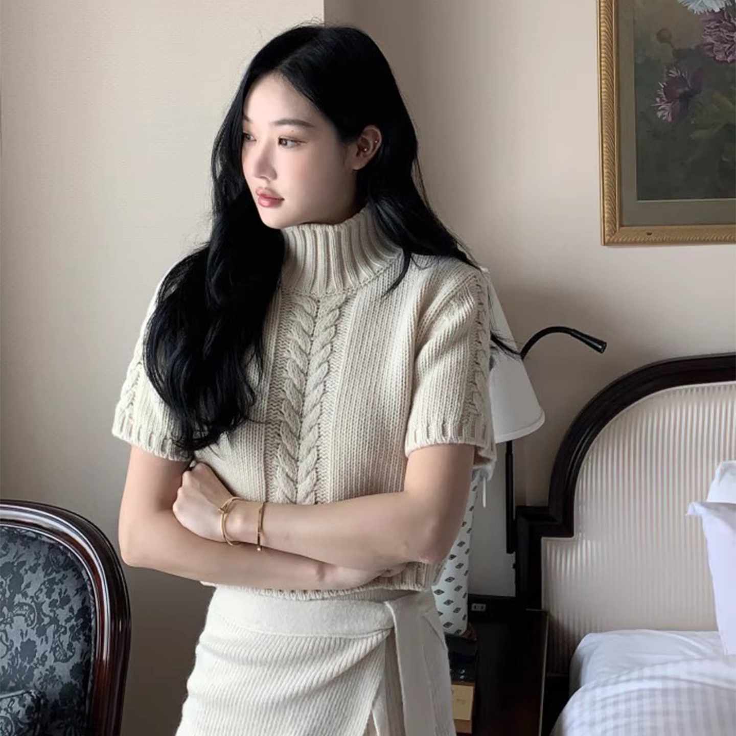 复古气质立领麻花纹短袖毛衣女秋季新款软糯亲肤短款针织衫上衣