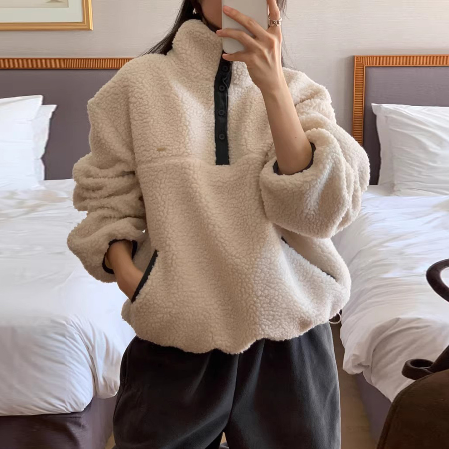 慵懒风立领小排扣摇粒绒卫衣外套女2025冬季新款口袋抽绳百搭上衣,女装/女士精品,卫衣/绒衫,淘宝优惠券,粉丝福利购,淘宝优惠卷