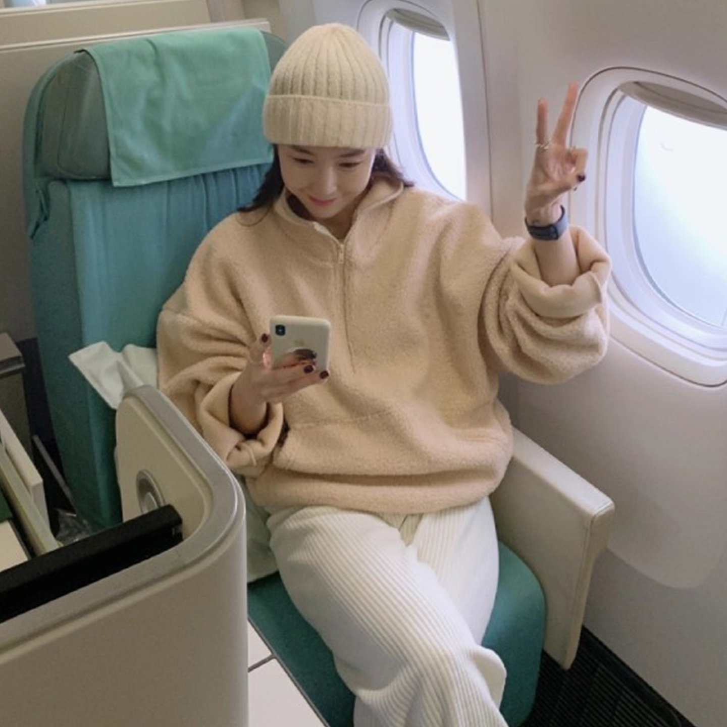 慵懒风毛茸茸立领半拉链卫衣外套