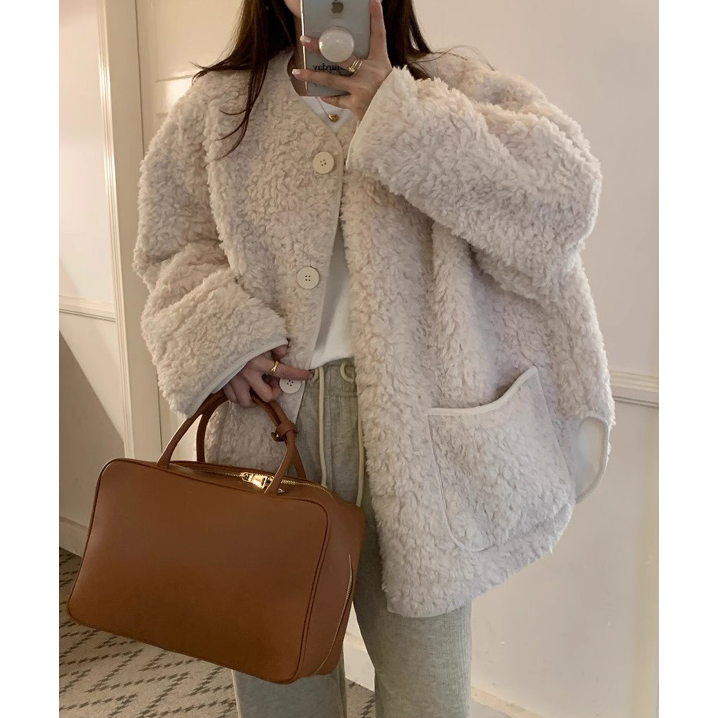 皮毛一体侧开叉羊羔毛棉服外套