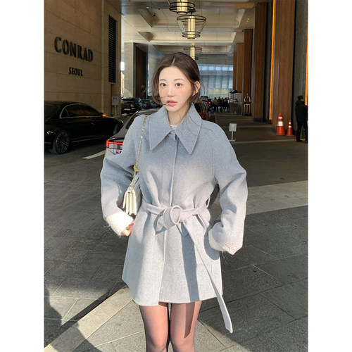 巨推荐的高级感灰色毛呢外套女