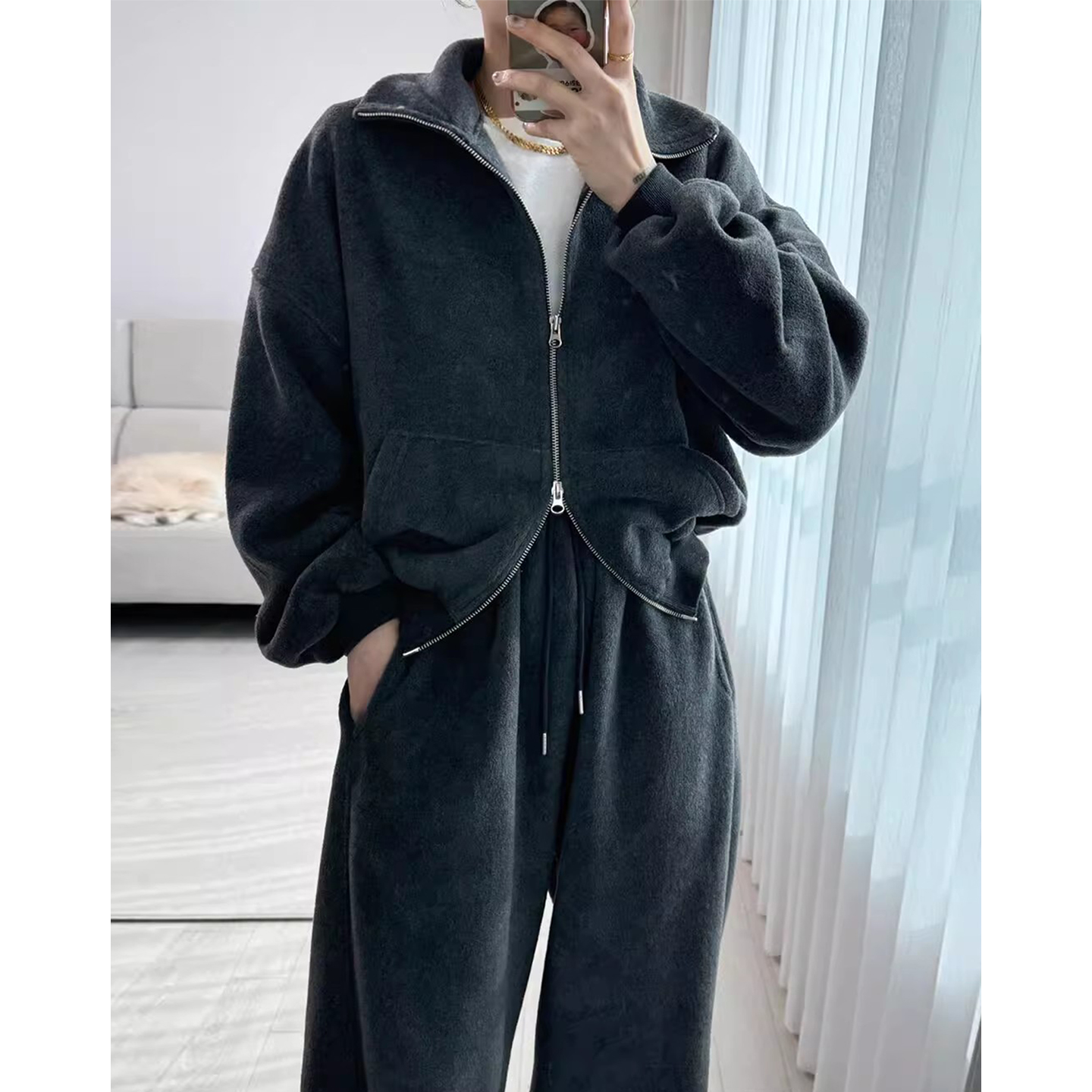 加绒卫衣外套+高腰抽绳休闲长裤