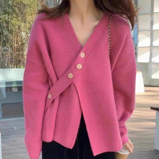 新款 软糯宽松毛衣 外套女2025冬季 设计感交叉V领不规则系扣针织衫
