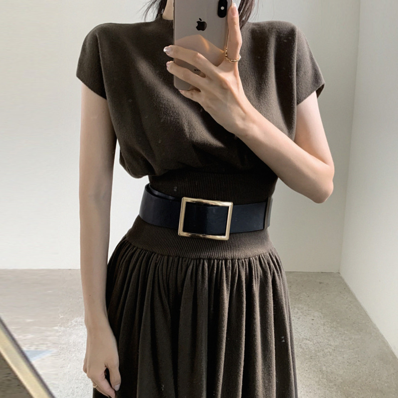 chic收腰针织背心+高腰半身裙女