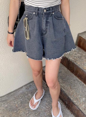 韩国chic夏季新款复古高腰一粒扣双口袋宽松阔腿毛边牛仔短裤女