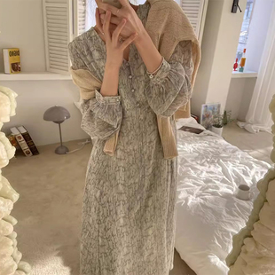 韩国chic秋季 连衣裙女 复古优雅风V领小排扣花色印花收腰显瘦长袖