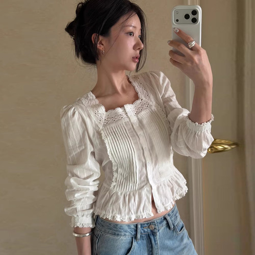 重工褶皱蕾丝花边方领泡泡袖衬衫