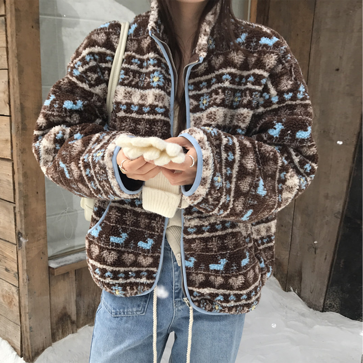 复古费尔岛提花翻领羊羔毛短外套