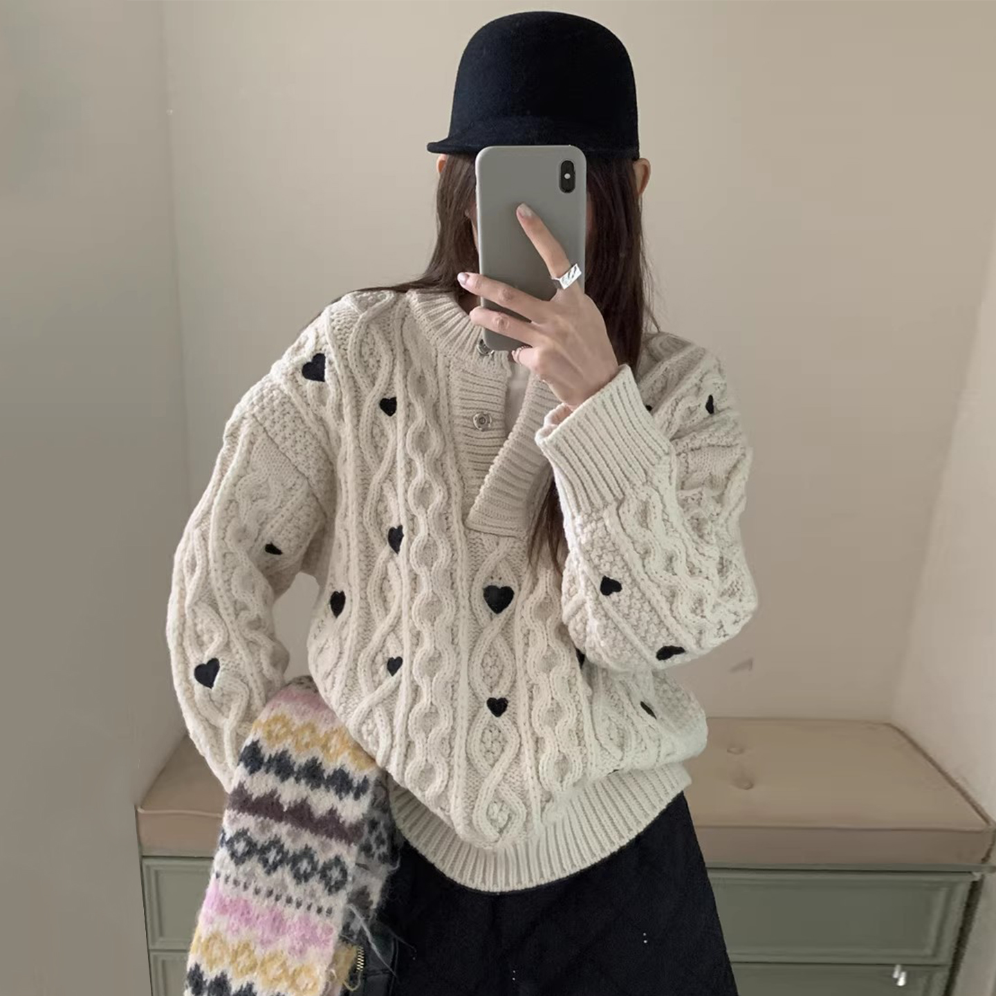 复古重工麻花编织爱心提花毛衣