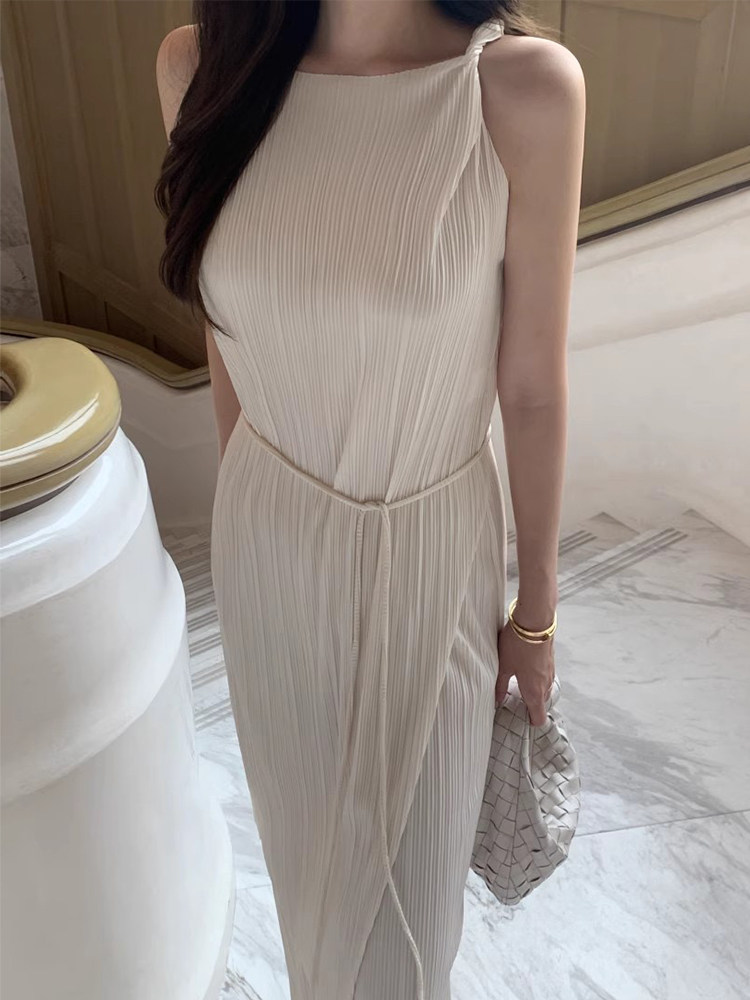 中长款开叉背心+褶皱休闲长裤