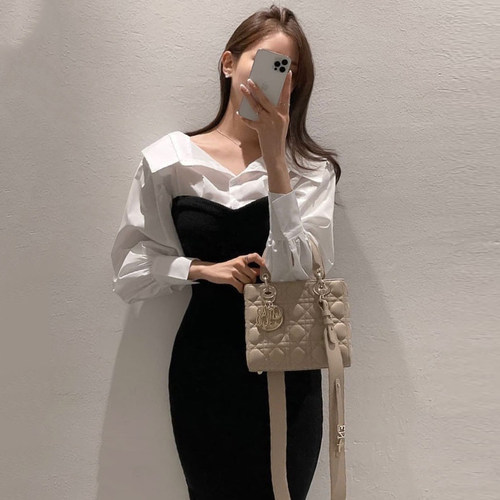 身显瘦灯笼袖包臀针织连衣裙