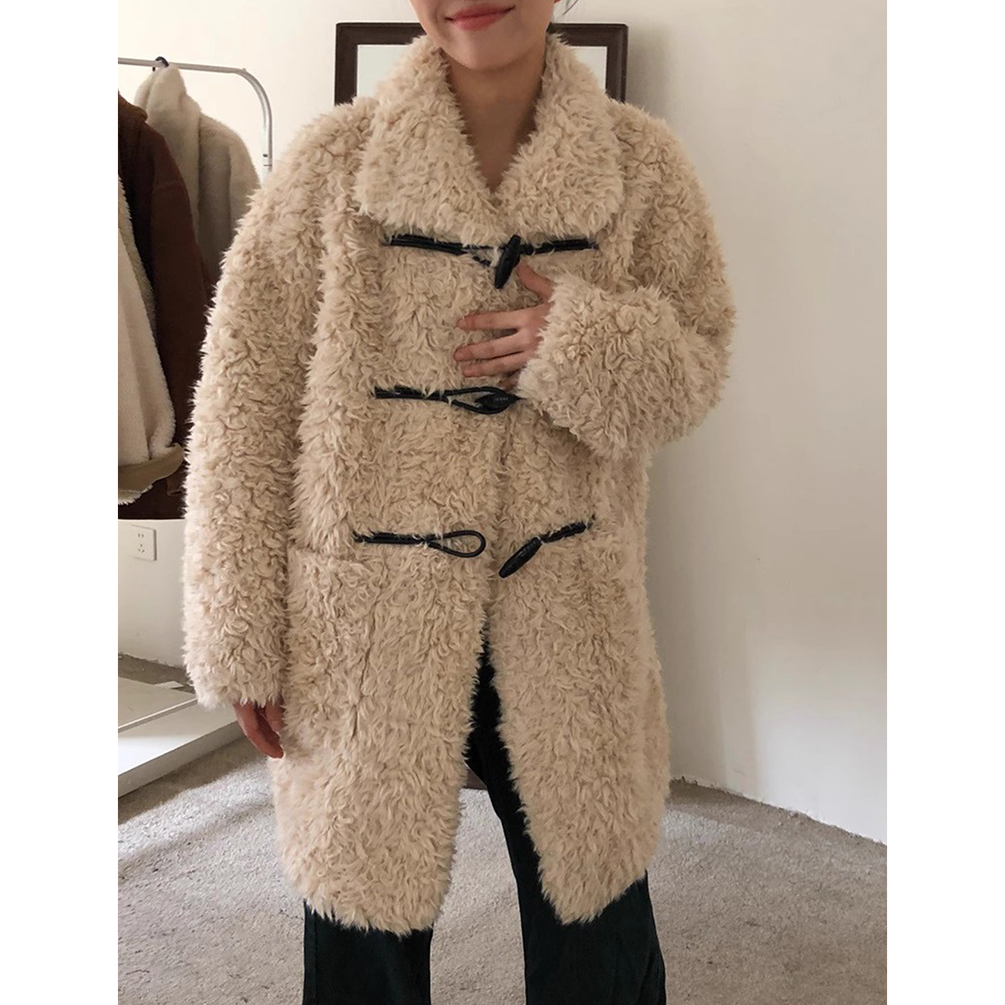 复古气质牛角扣泰迪卷大衣外套