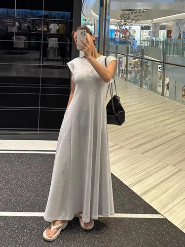 法式气质垂坠感无袖背心连衣裙女