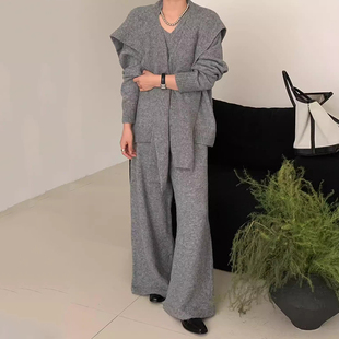 韩国chic秋冬法式气质V领软糯针织毛衣+垂感阔腿长裤+披肩三件套