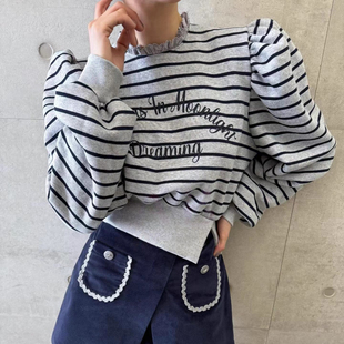 设计感拼接花边侧边开叉条纹卫衣女秋季新款宽松泡泡袖短款上衣