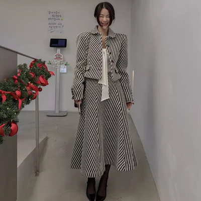 小香风条纹毛呢外套半身裙两件套