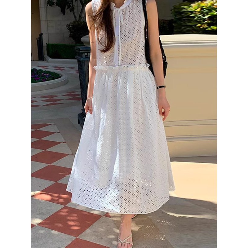 镂空钩花拼接木耳边背心连衣裙