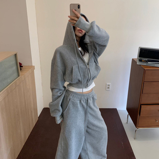 时尚套装加绒百搭短款连帽卫衣外套女2025冬季新款高腰休闲长裤子