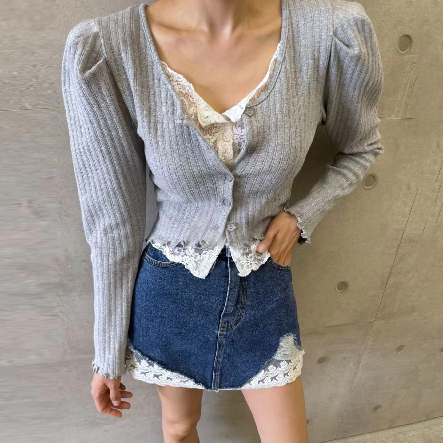 蕾丝拼接假两件针织开衫上衣