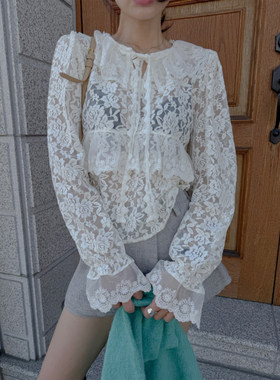 法式复古大翻领喇叭袖蕾丝衫女