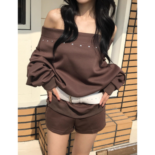 高腰休闲短裤 时尚 新款 一字领铆钉点缀宽松露肩卫衣女2025秋季 套装