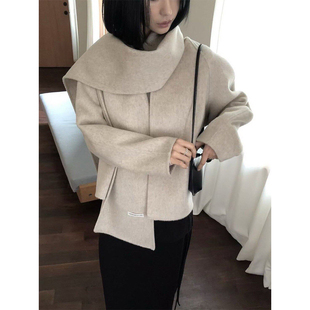 良良家氛围感围巾短款毛呢外套女冬季新款巨好看小个子呢子大衣