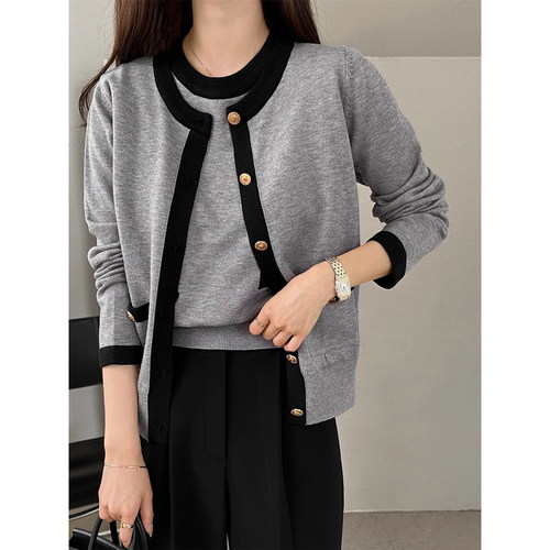 撞色短袖打底毛衣+针织开衫外套