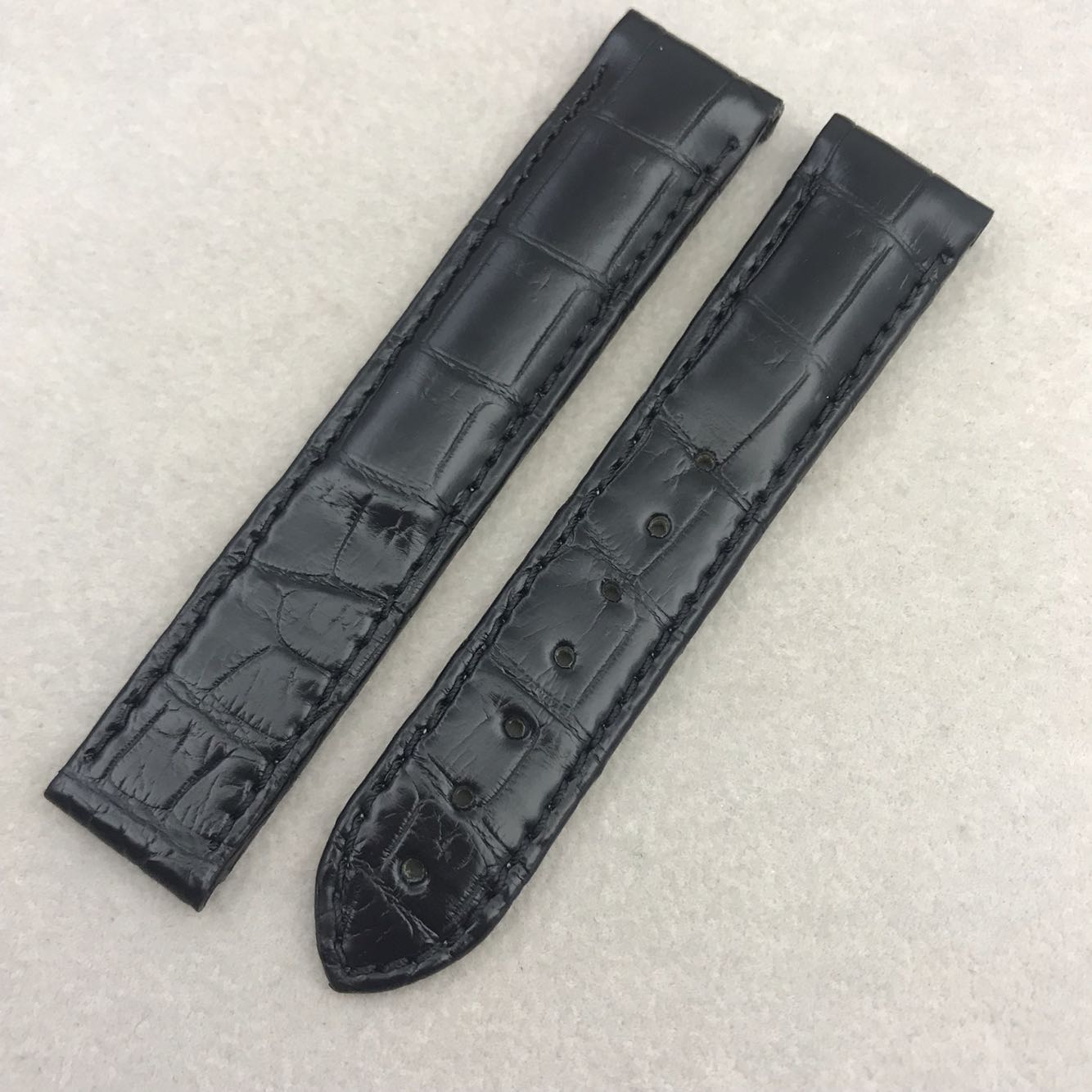 欧米茄适配鳄鱼皮表带