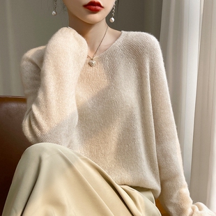 轻柔软糯77%山羊绒23%桑蚕丝圆领宽松针织衫 韩 女无缝慵懒毛衣冬季