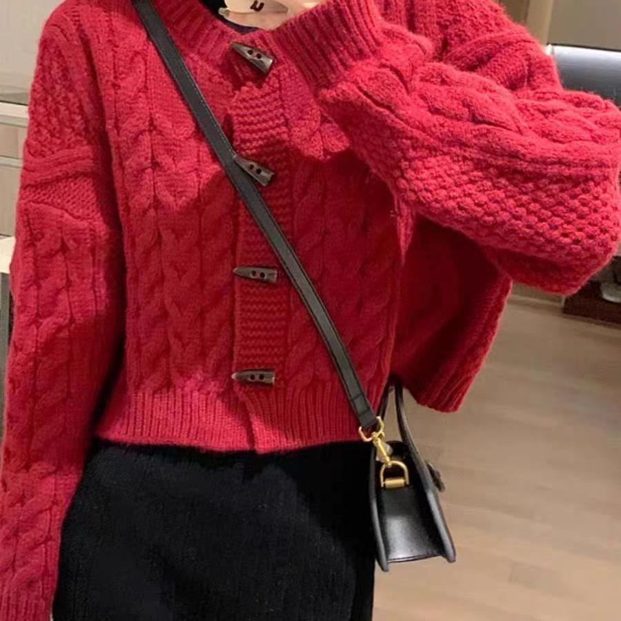 牛角扣羊绒针织开衫女毛衣