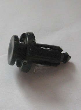 1116适用于8.5MM孔马自达M2M3M6 奔腾B50B70保险杠穿芯钉卡扣卡子