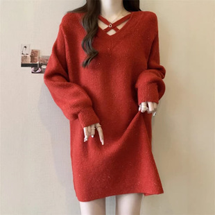 今年流行特惠大码新年红色毛衣连衣裙女冬季胖mm宽松显瘦v领长款
