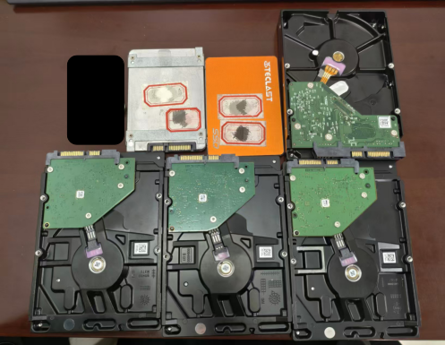 1月11日儋州黑灰色ipadmini2一部、银色Macbookair笔记本型电脑一台等网络拍卖公告