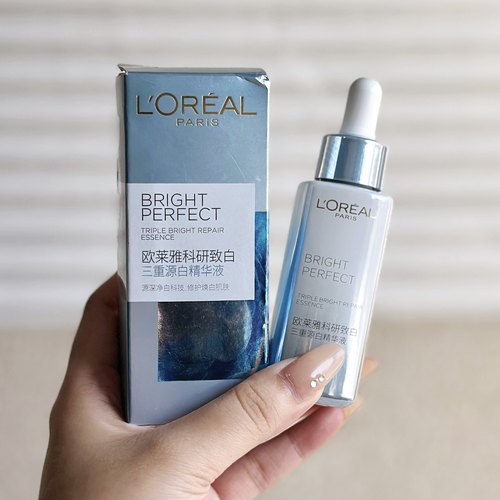 柜165！28天，自然而然的亮白~ 光子瓶30ml 盒子有折痕 到27年