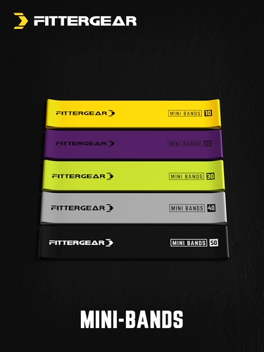 Эластичность йоги Fittergear с женскими ягодицами и напряжением с мужской фитнес -тренировкой.