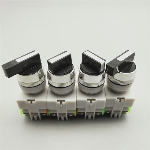 22mm旋钮开关LAY37-11X220X3