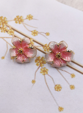粉色小花耳钉花朵海边度假耳环小众设计感高级气质新款耳饰女B438