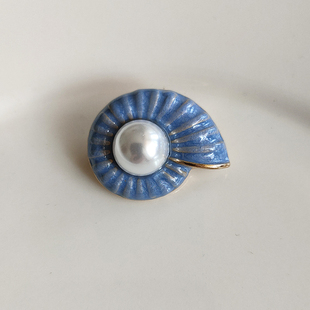 新款胸针配饰珍珠小海螺造型服饰挂件滴油工艺时尚简约搭配衣服B0