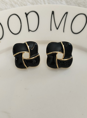 中式复古耳饰新款法式优雅简约耳钉小众黑色珐琅银针耳夹B164