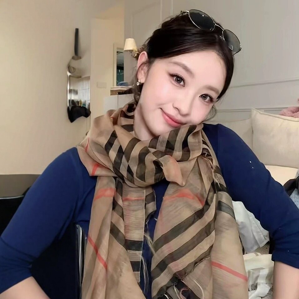 英伦风复古羊毛格纹围巾女高级感